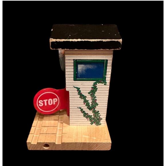 Vintage Thomas the Train Wooden Railway Stop and Go Station - Picture 4 of 4